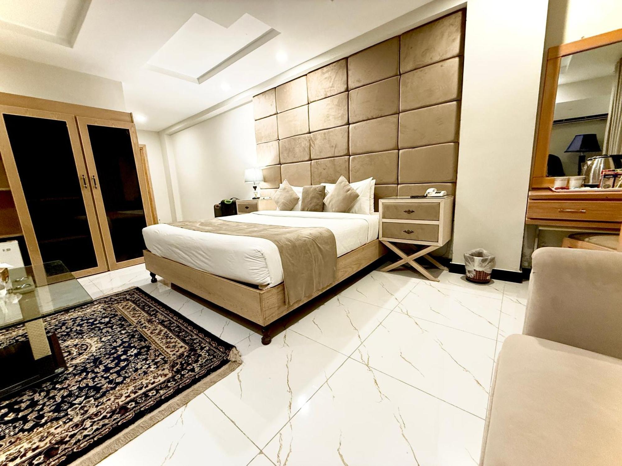 Atlas Hotel Islamabad Ngoại thất bức ảnh